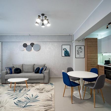 Moonlight Mamaia Apartments Bagian luar foto
