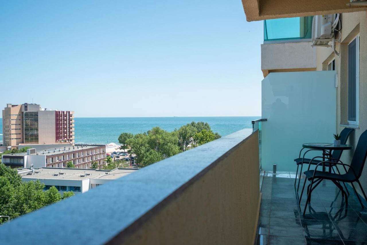 Moonlight Mamaia Apartments Bagian luar foto
