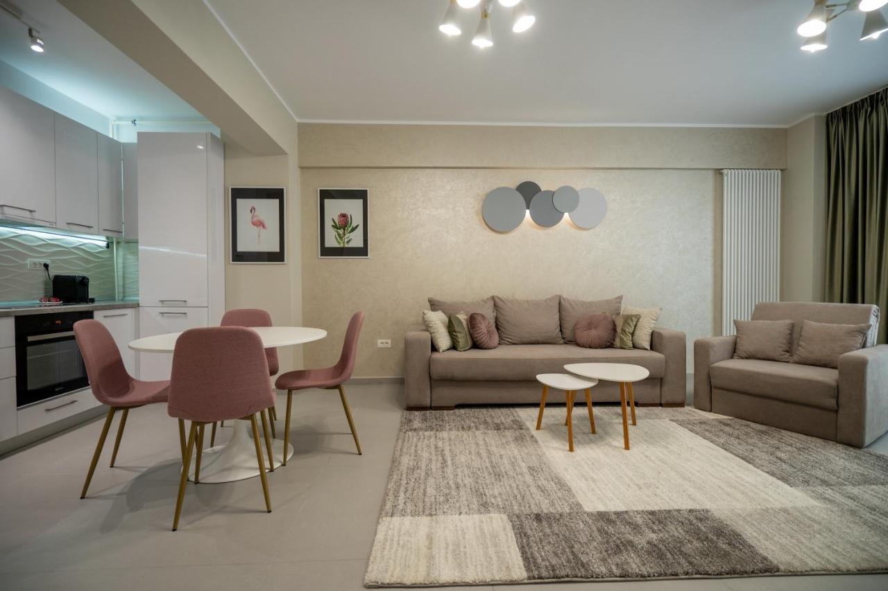 Moonlight Mamaia Apartments Bagian luar foto