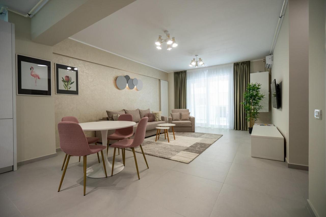 Moonlight Mamaia Apartments Bagian luar foto
