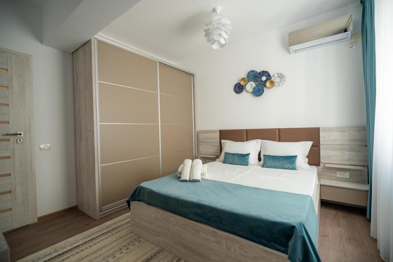 Moonlight Mamaia Apartments Bagian luar foto