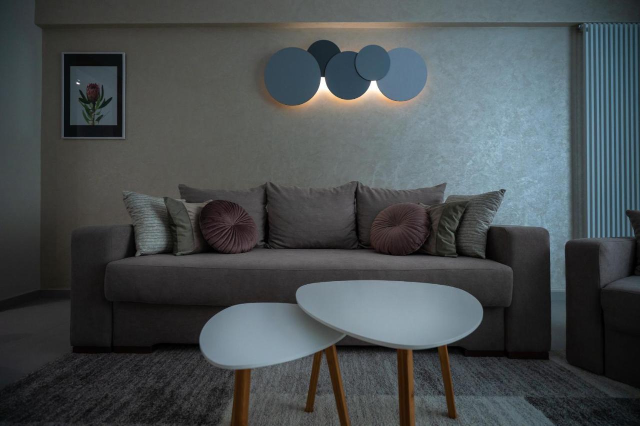 Moonlight Mamaia Apartments Bagian luar foto