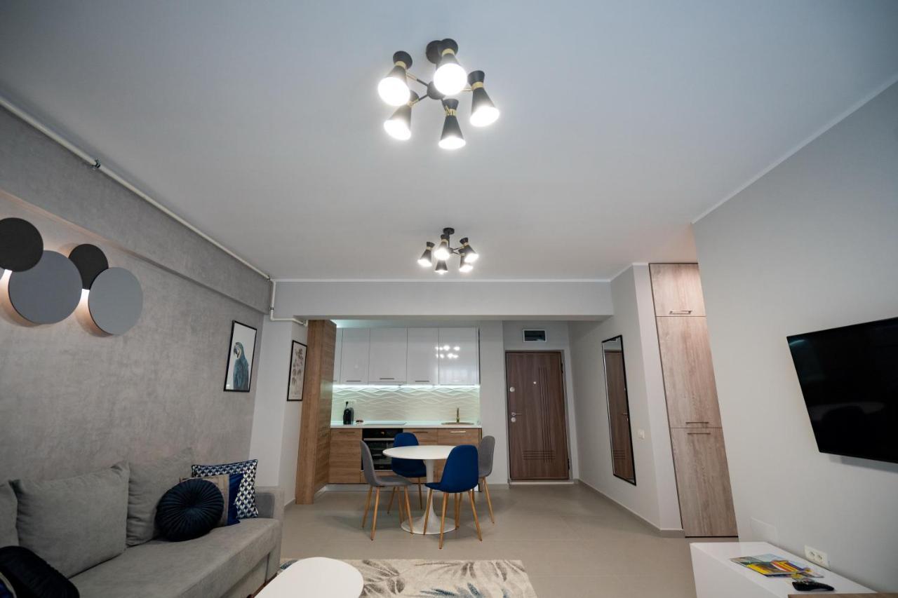Moonlight Mamaia Apartments Bagian luar foto